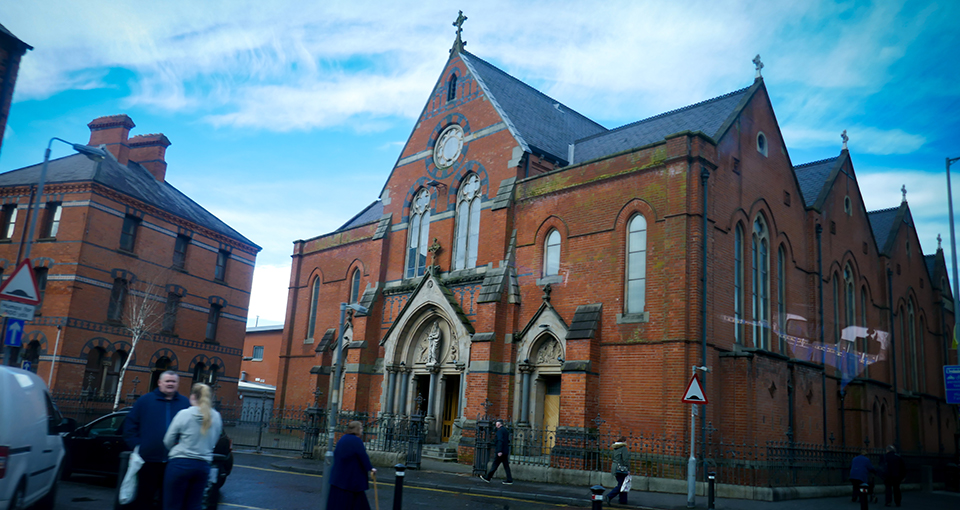 Rotes Gebäude in Belfast